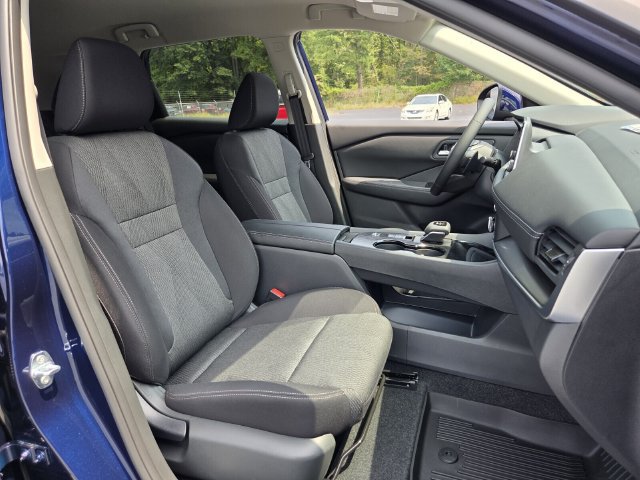 New 2026 Nissan Rogue SV FWD image 13