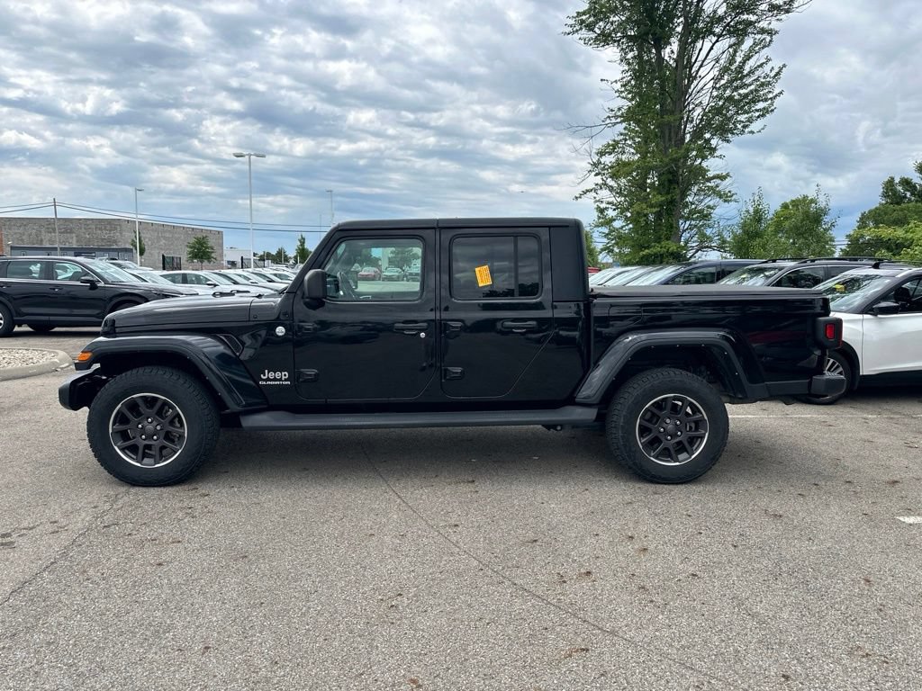 Used 2022 Jeep Gladiator Overland w/ Trailer Tow Package AWD/4WD image 8