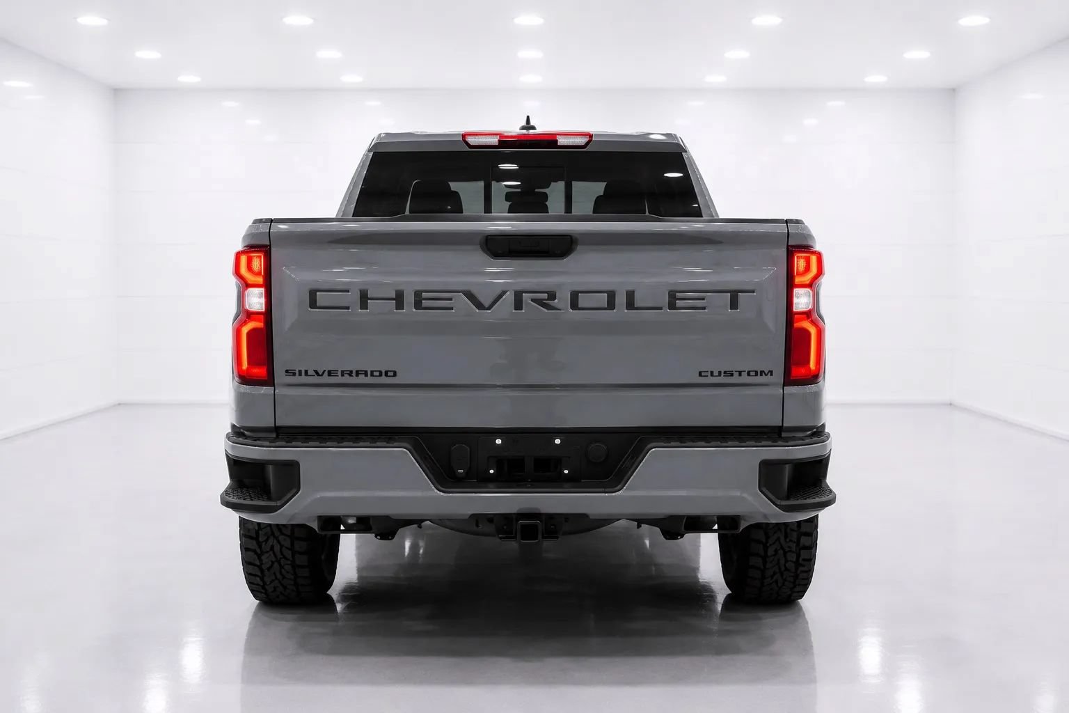 Used 2021 Chevrolet Silverado 1500 Custom AWD/4WD image 4