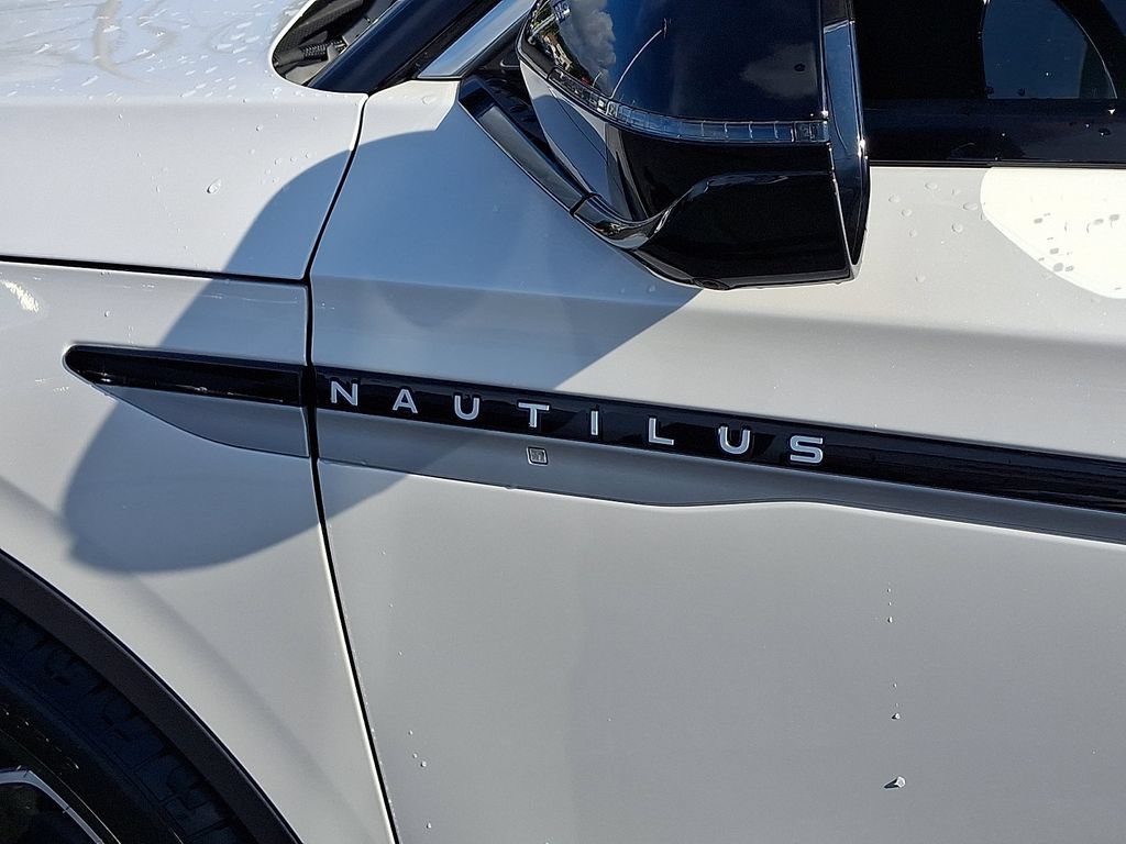 Certified 2024 Lincoln Nautilus Premier AWD/4WD image 30