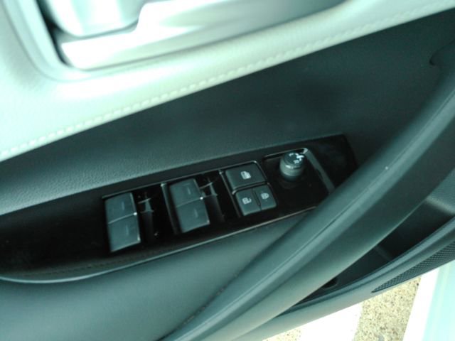 Used 2022 Toyota Corolla SE image 31
