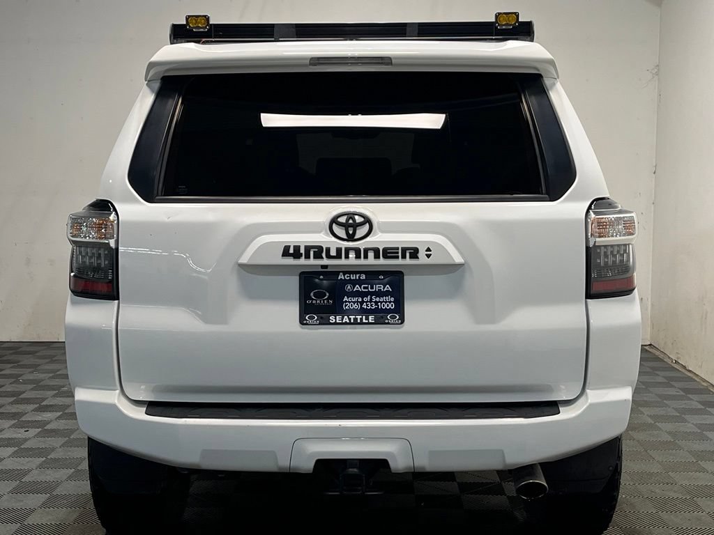Used 2020 Toyota 4Runner SR5 Premium w/ Moonroof Package AWD/4WD image 21