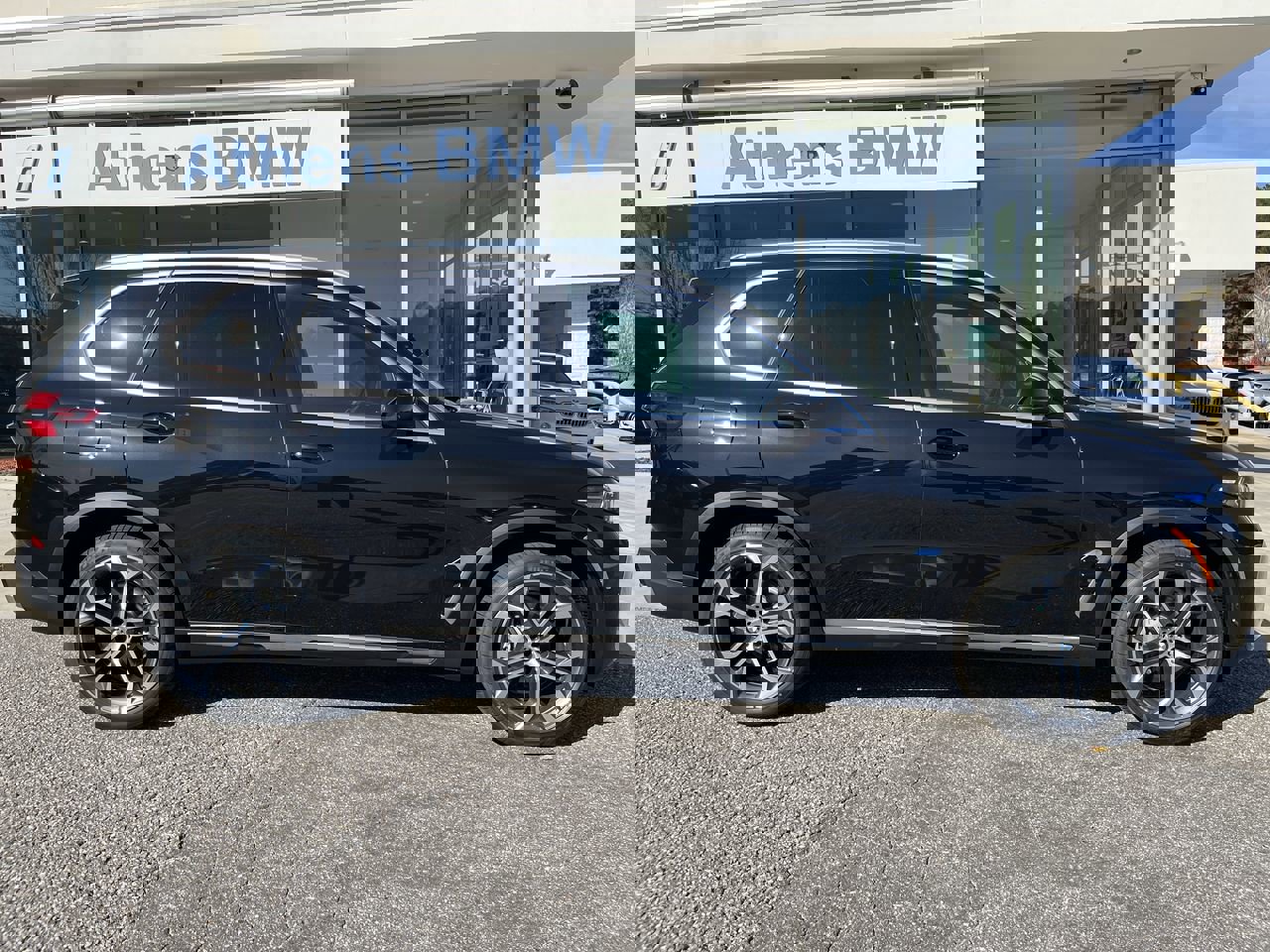 Used 2026 BMW X5 sDrive40i w/ Climate Comfort Package image 9