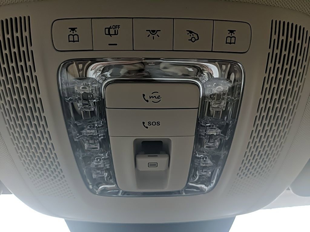 Used 2022 Mercedes-Benz GLS 450 4MATIC image 33