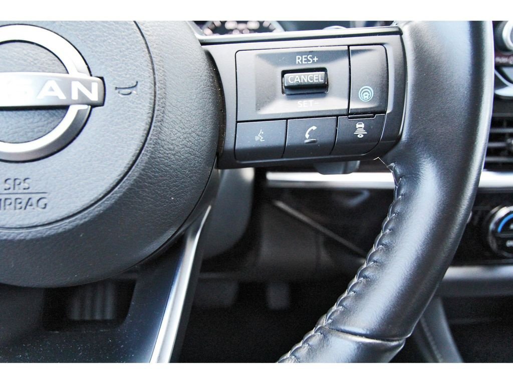 Certified 2024 Nissan Pathfinder SV FWD image 16