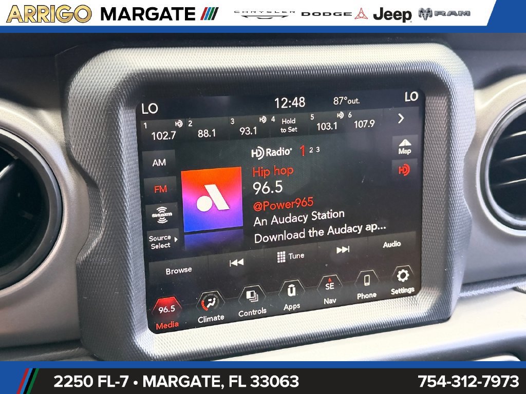 Used 2023 Jeep Gladiator Sport AWD/4WD image 21