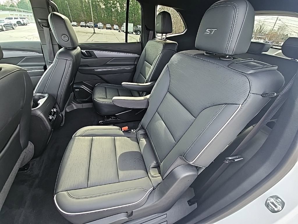 Certified 2025 Buick Enclave Sport Touring image 14