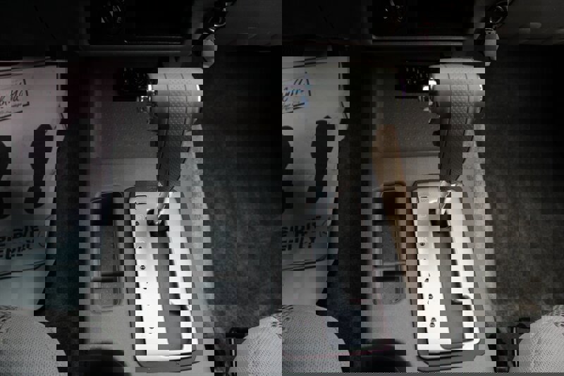 Used 2005 Nissan Frontier SE w/ (P01) Power Pkg image 8