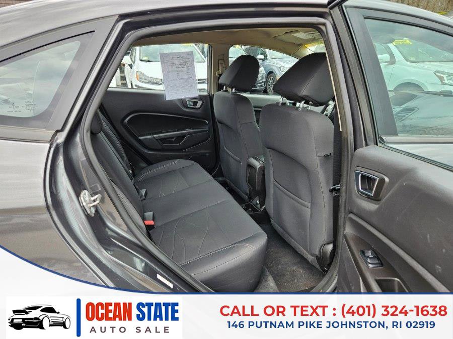 Used 2015 Ford Fiesta SE image 12