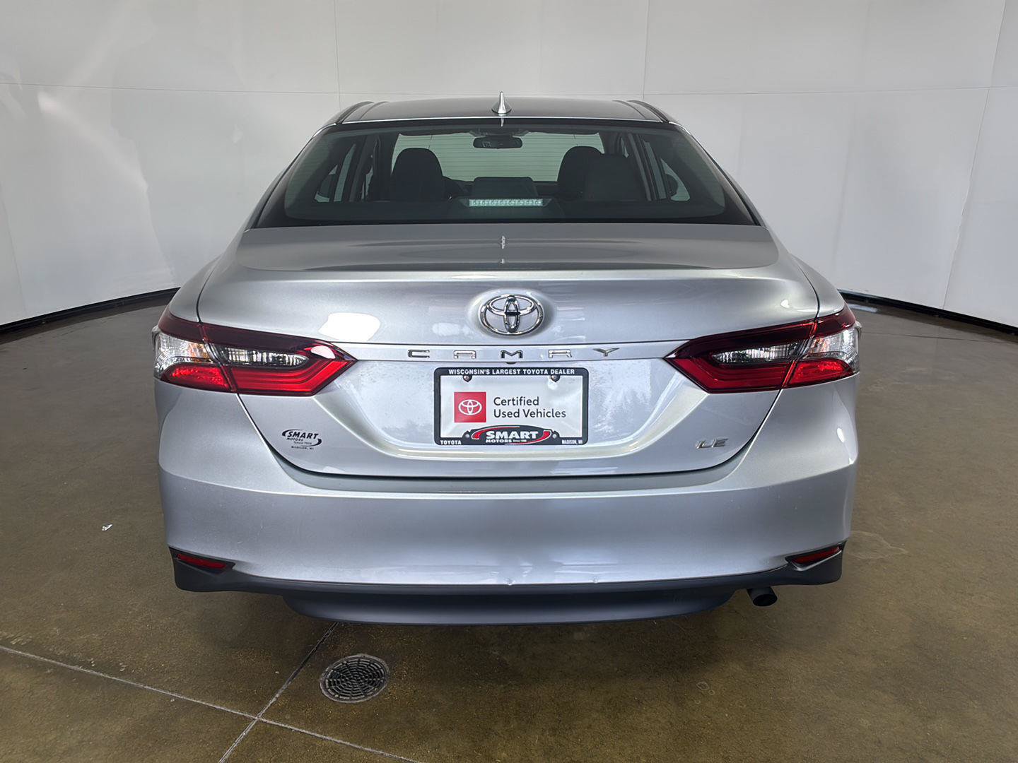 Used 2023 Toyota Camry LE FWD image 11