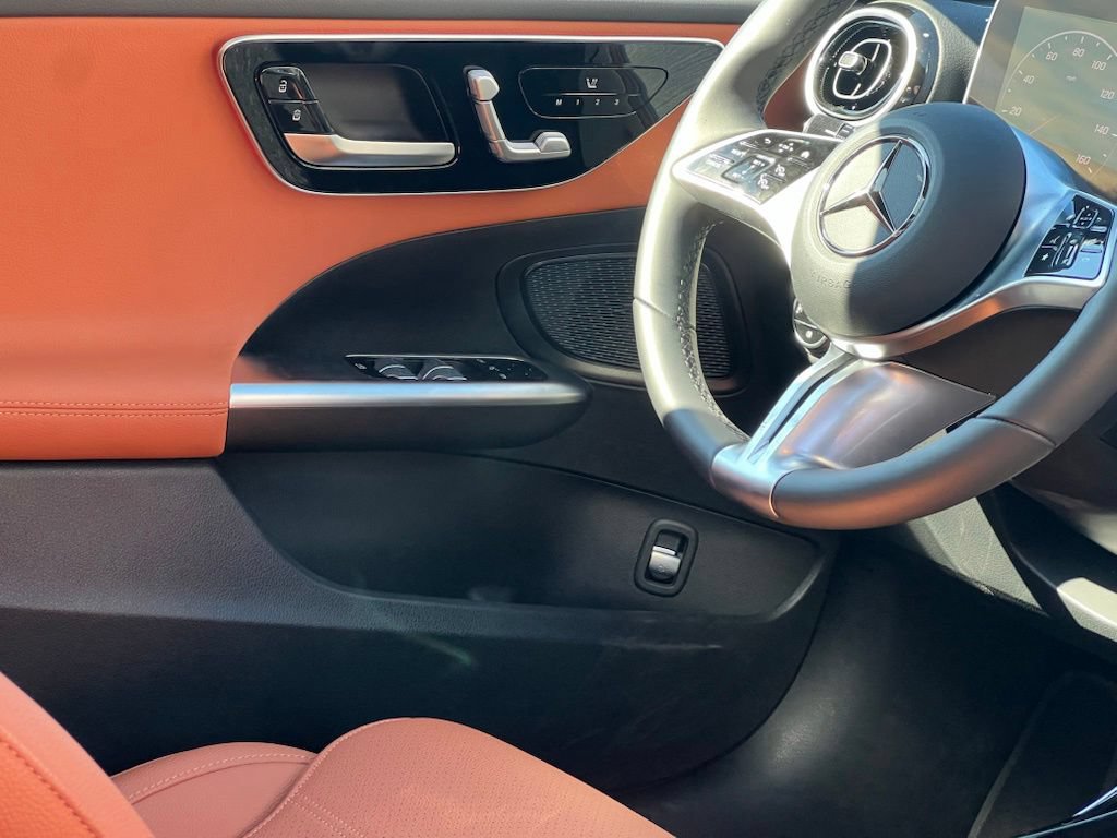 Used 2025 Mercedes-Benz C 300 4MATIC Sedan image 10