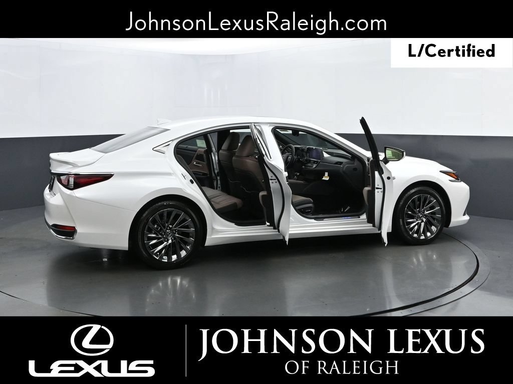 Certified 2025 Lexus ES 300h Ultra Luxury FWD image 32