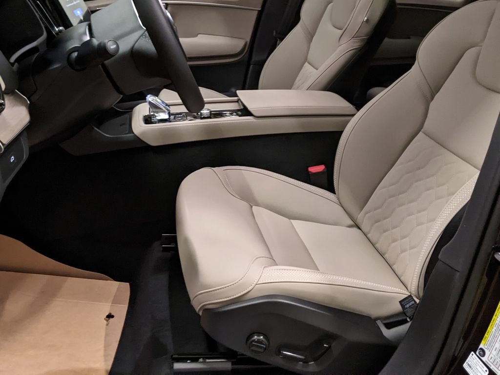 New 2026 Volvo XC90 B5 Plus AWD/4WD image 11