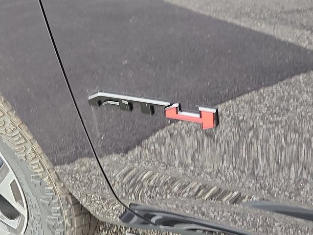 New 2026 GMC Yukon XL AT4 Ultimate AWD/4WD image 19