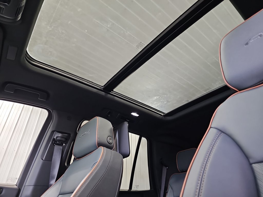 New 2026 GMC Yukon AT4 AWD/4WD image 32