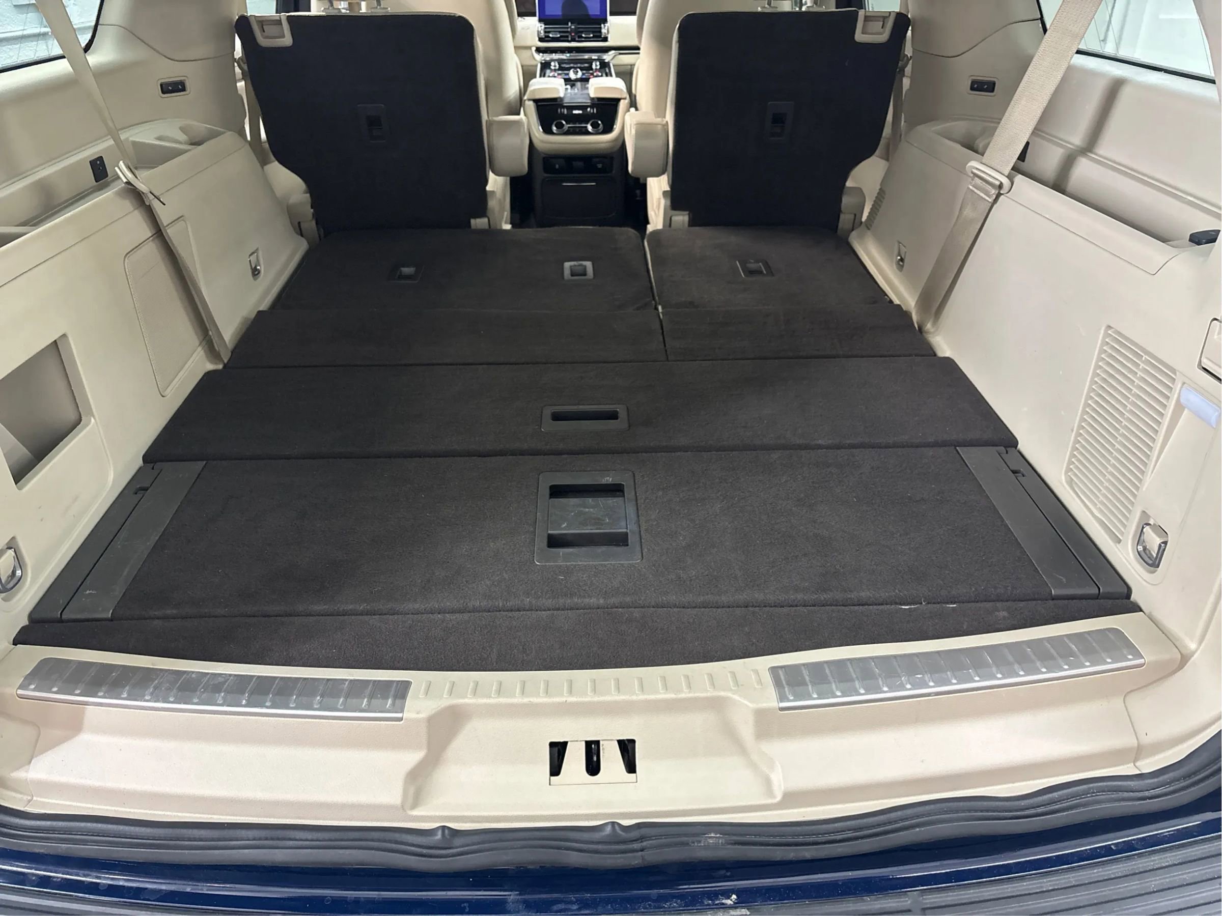 Used 2020 Lincoln Navigator L Reserve w/ Equipment Group 201A Reserve image 16