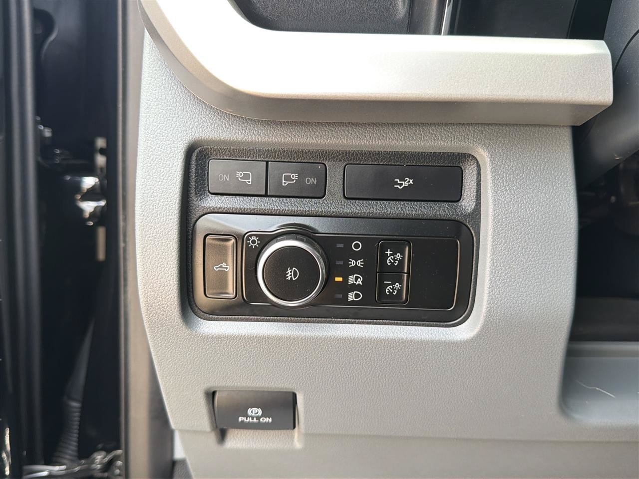 Used 2024 Ford F250 4x4 Crew Cab Super Duty image 33