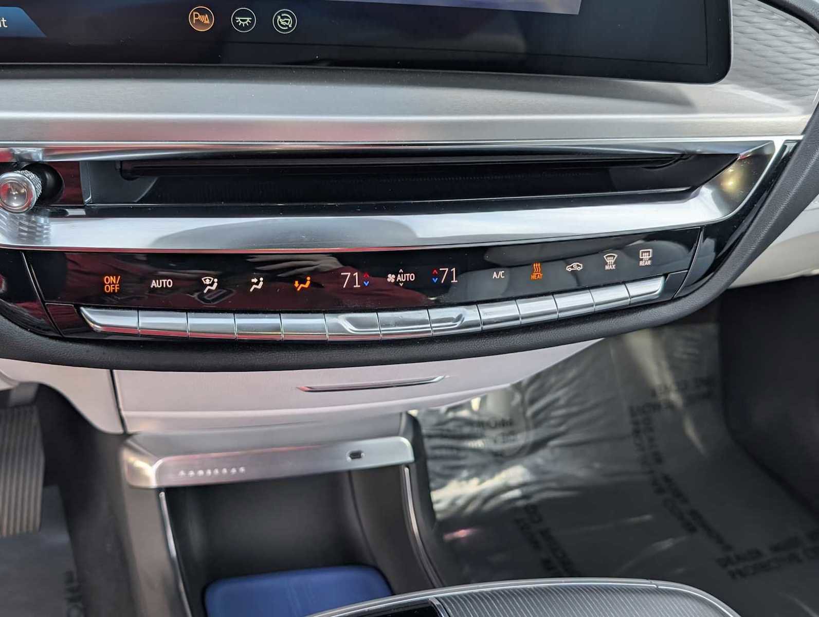 Used 2024 Cadillac Lyriq Sport image 19