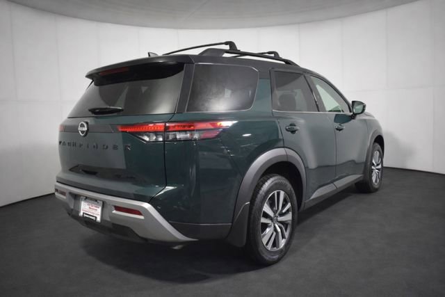 Certified 2024 Nissan Pathfinder SL w/ Black Appearance Package image 4