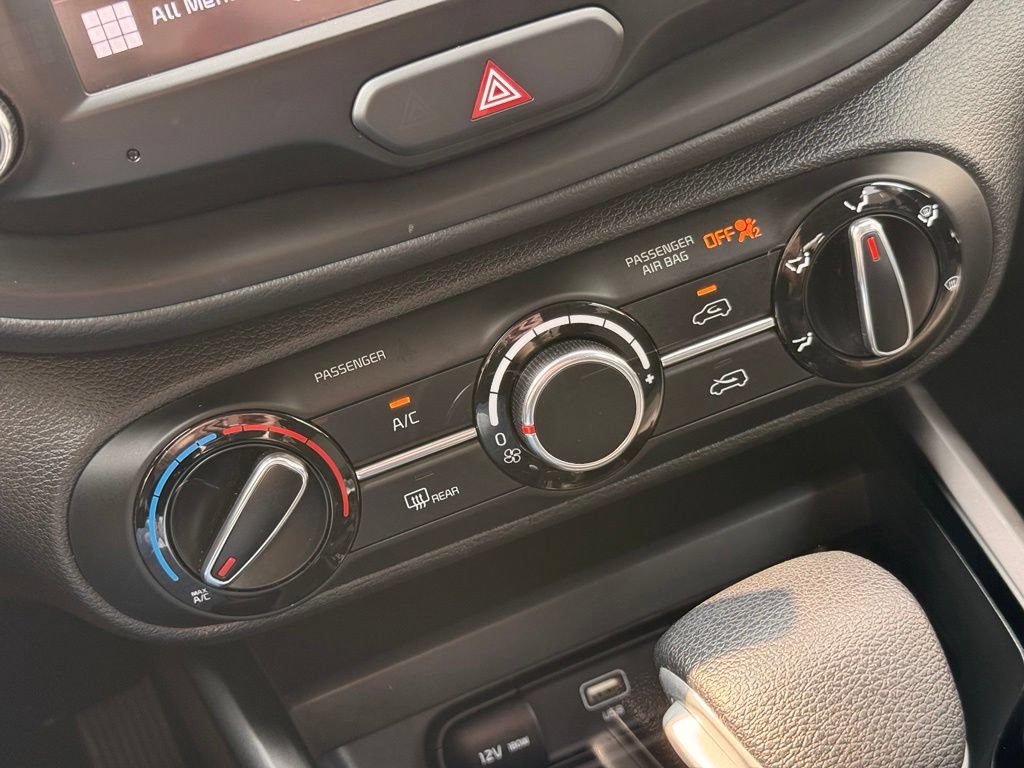 Used 2023 Kia Soul LX FWD image 22