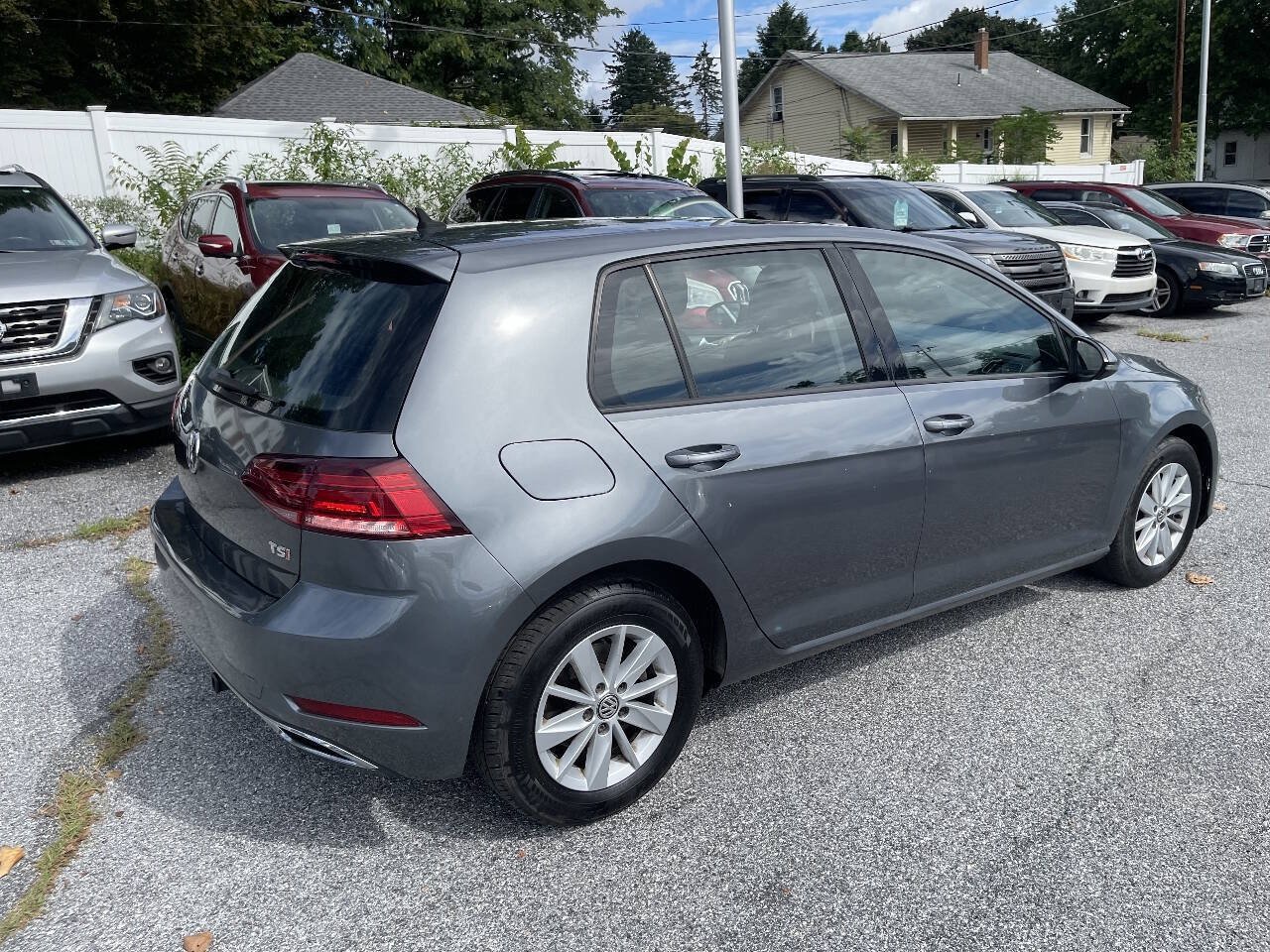 Used 2018 Volkswagen Golf S FWD image 6