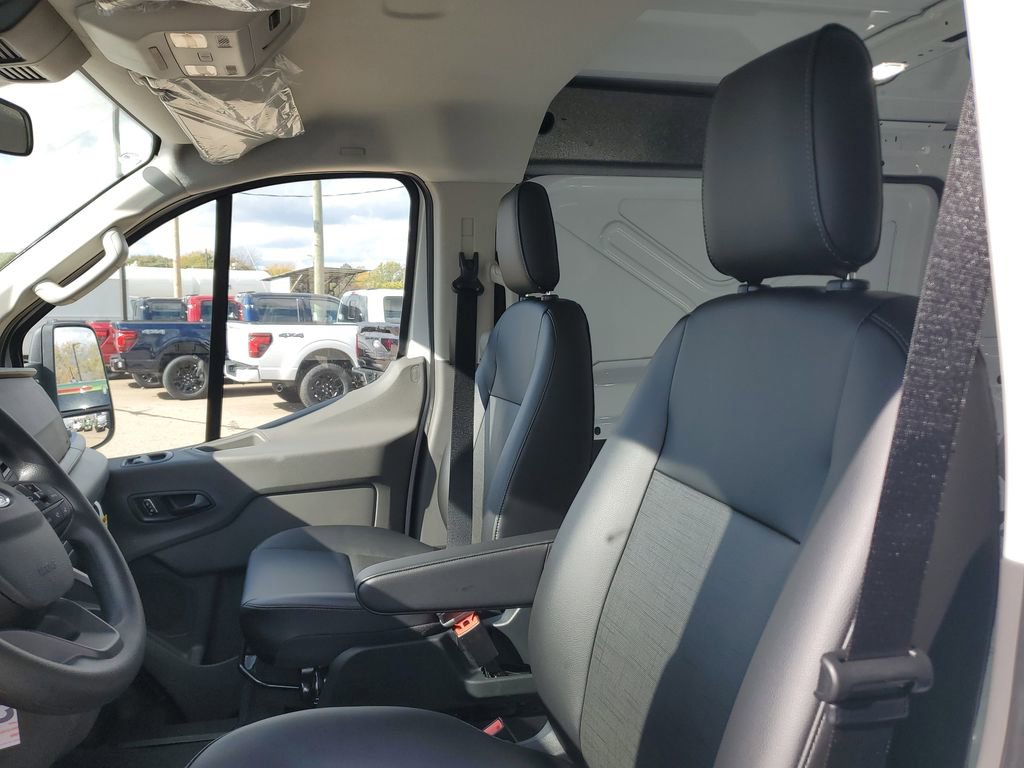 New 2025 Ford Transit 250 Low Roof image 12