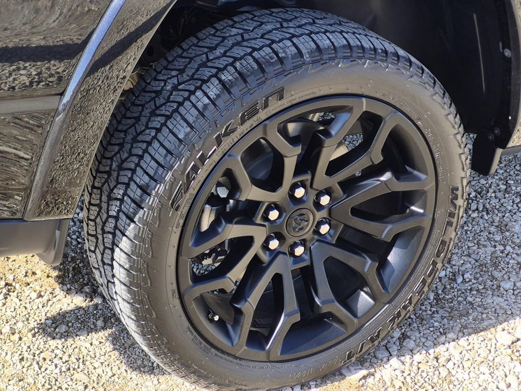 New 2025 RAM 1500 Limited image 7