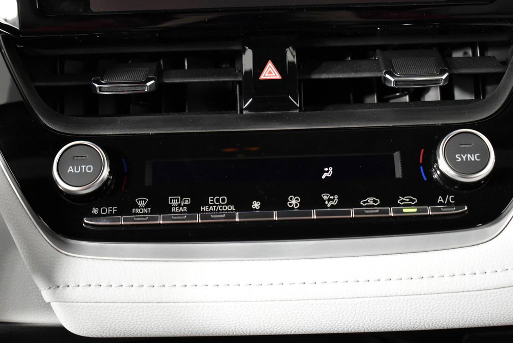 Used 2025 Toyota Corolla XSE image 38