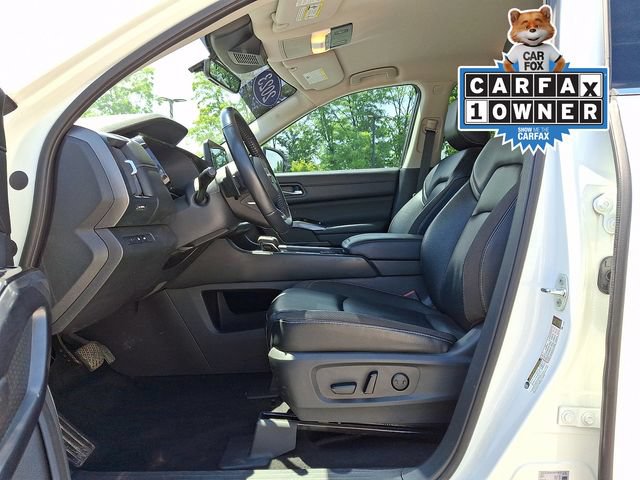 Used 2023 Nissan Pathfinder SL AWD/4WD image 15