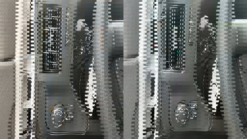 New 2025 Chevrolet Express 2500 w/ Communications Package image 19