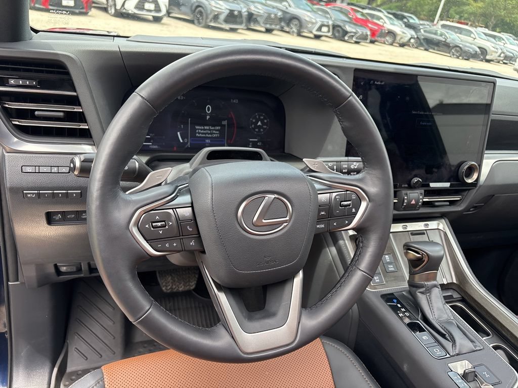 Certified 2025 Lexus GX 550 w/ Accessory Package (2T) AWD/4WD image 15