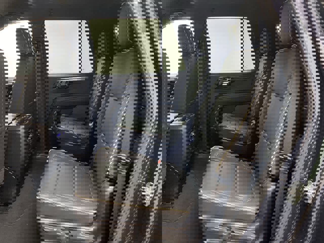 Used 2025 Chevrolet Tahoe Premier image 16