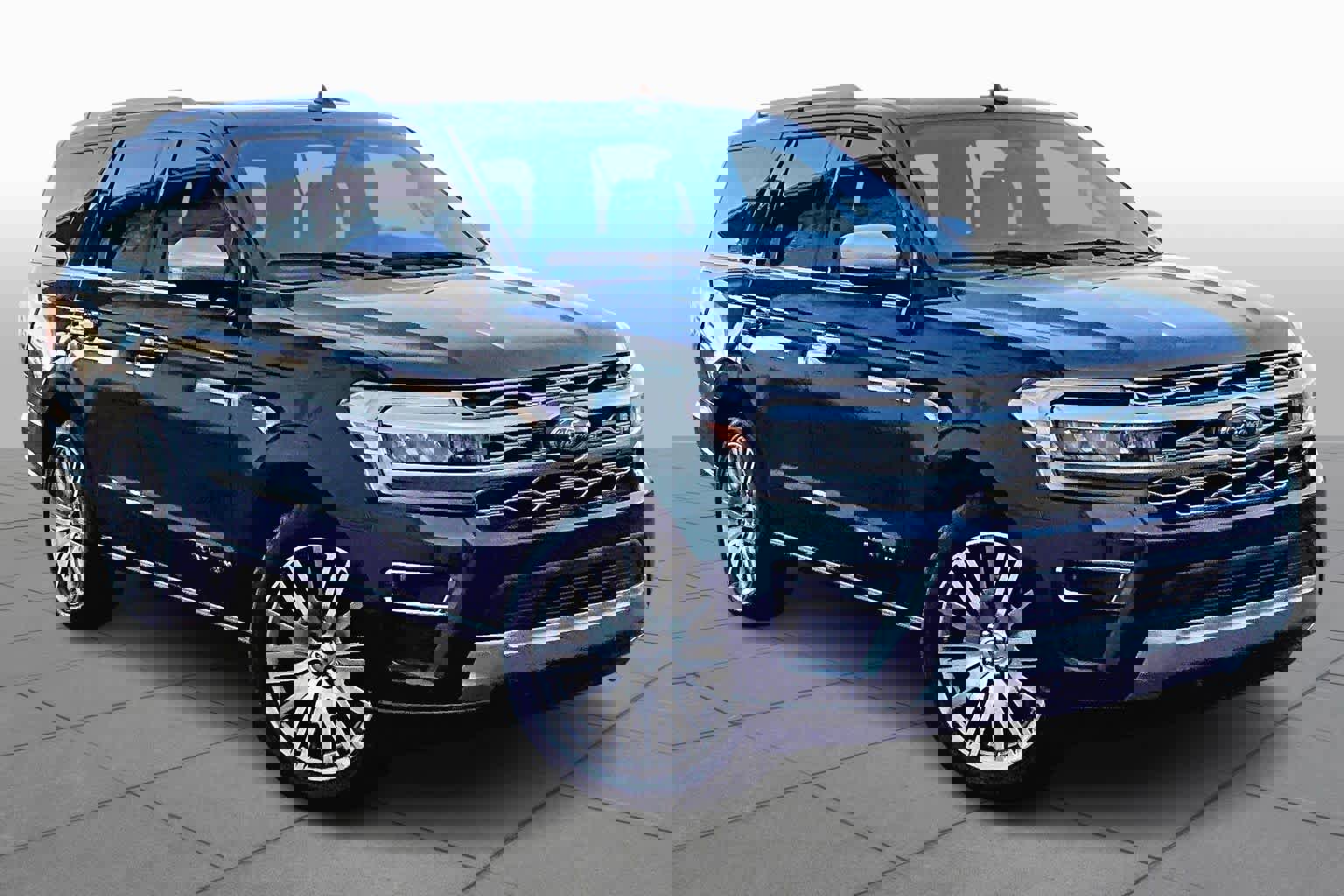 Certified 2023 Ford Expedition Platinum image 2