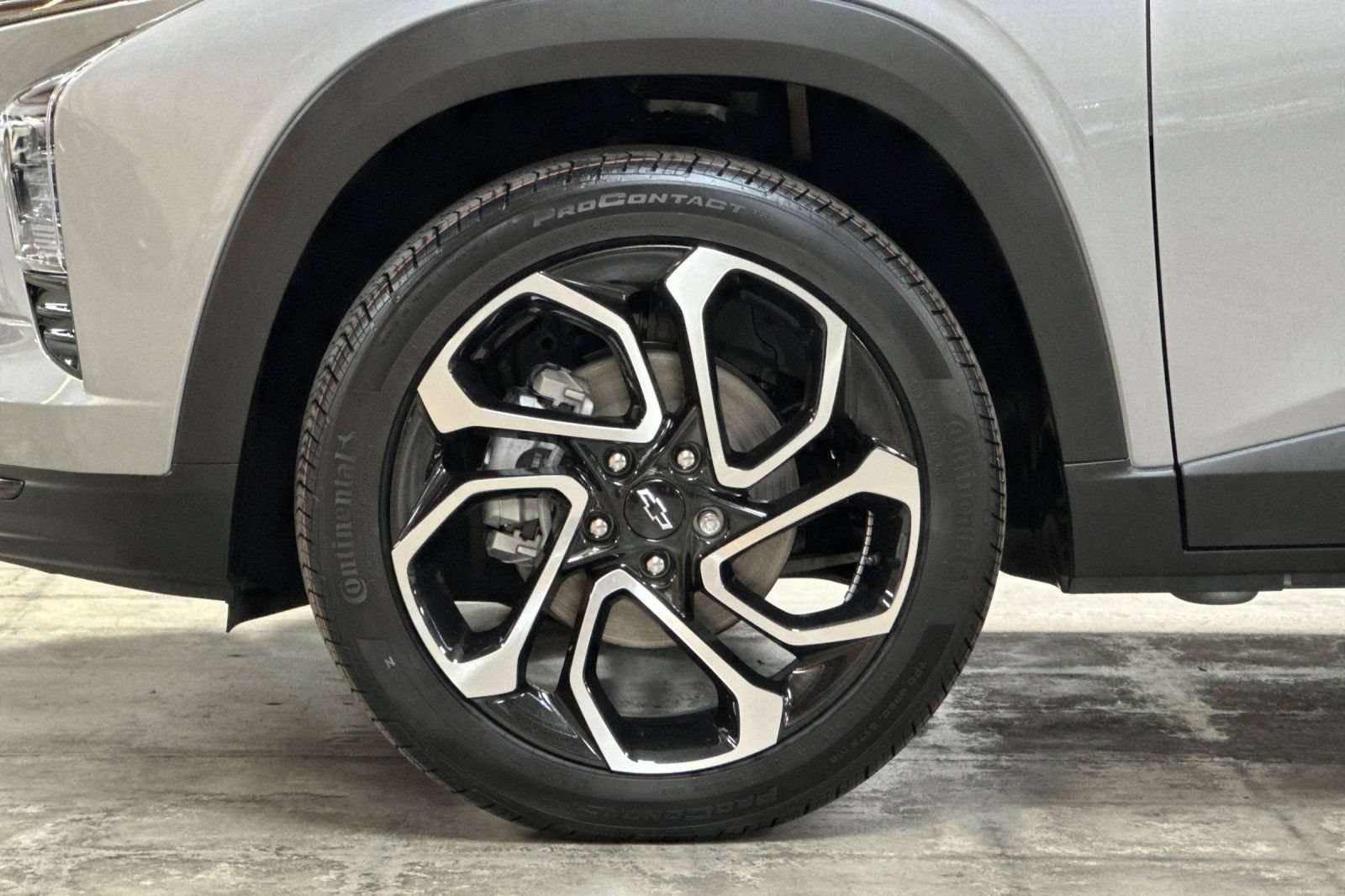New 2026 Chevrolet Trax RS w/ Sunroof Package FWD image 25