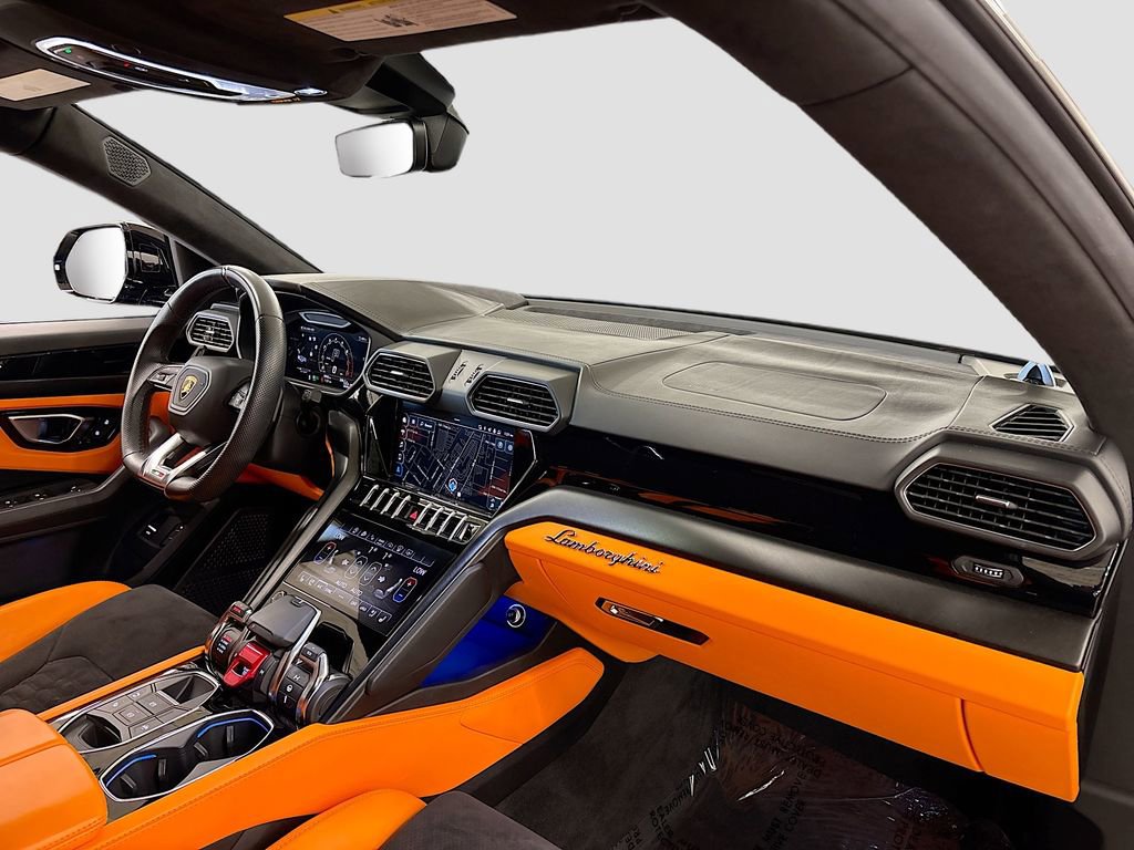 Used 2022 Lamborghini Urus image 14