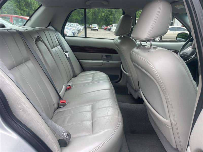 Used 2003 Mercury Grand Marquis LSE RWD image 13