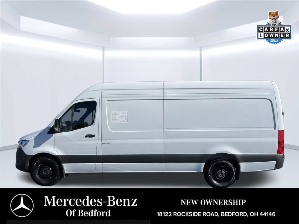 Used 2025 Mercedes-Benz Sprinter 2500 image 2