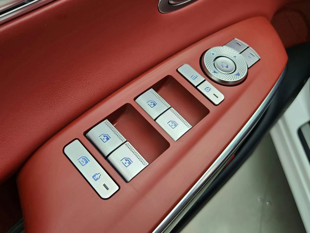 Used 2023 Genesis GV70 3.5T Sport w/ Sport Prestige Package image 20