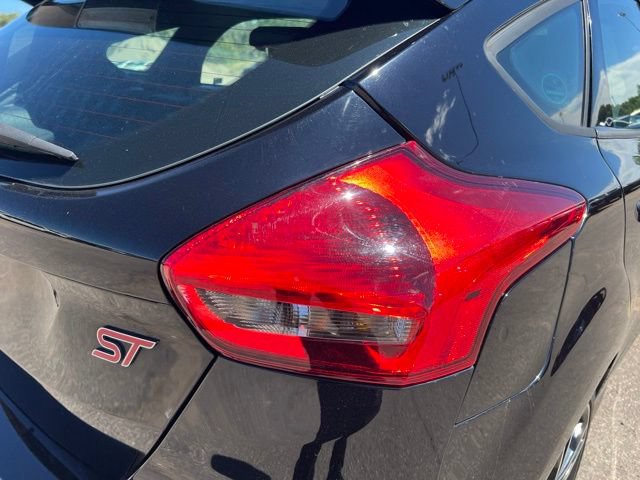 Used 2016 Ford Focus ST w/ Equipment Group 401A FWD image 12