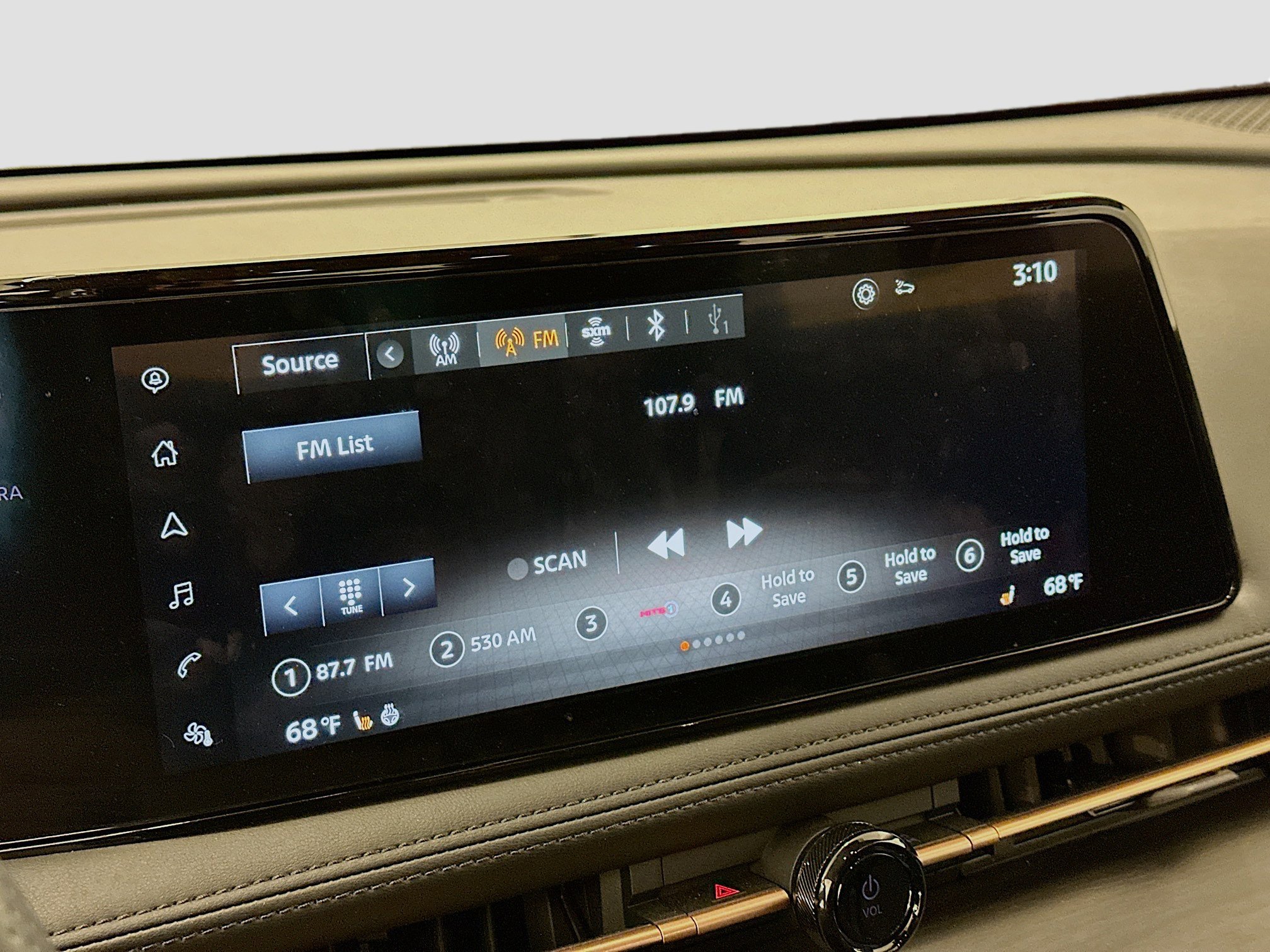 Used 2023 Nissan Ariya AWD image 21