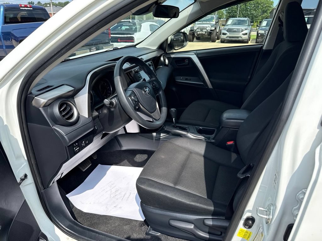 Used 2018 Toyota RAV4 LE w/ All Weather Liner Package AWD/4WD image 23