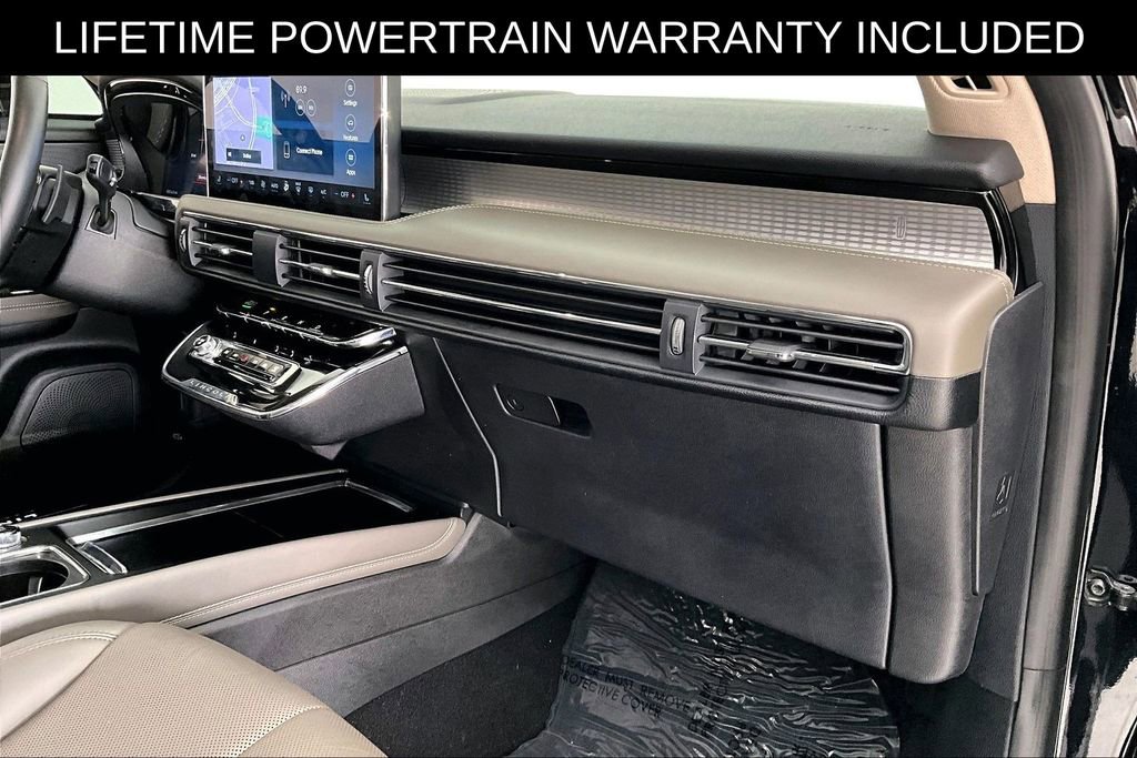 Used 2024 Lincoln Corsair Grand Touring image 21