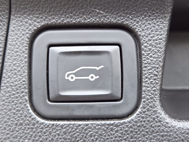 Used 2019 GMC Acadia Denali w/ Technology Package AWD/4WD image 22