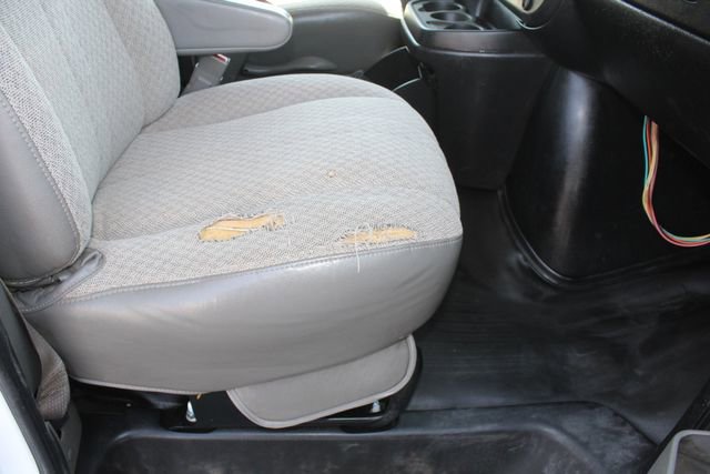 Used 2017 Chevrolet Express 3500 image 15