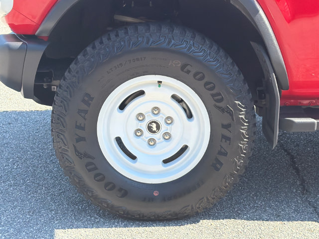 Certified 2023 Ford Bronco Heritage Edition AWD/4WD image 13