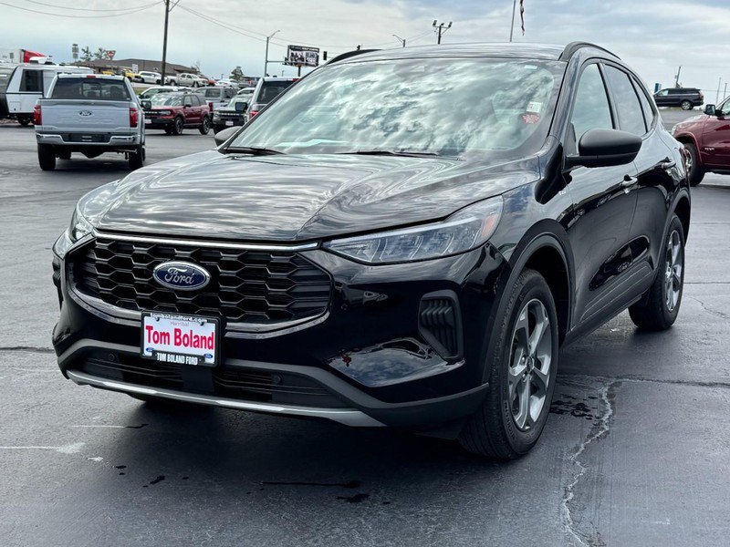 Used 2025 Ford Escape ST-Line w/ Tech Pack #1 AWD/4WD image 8