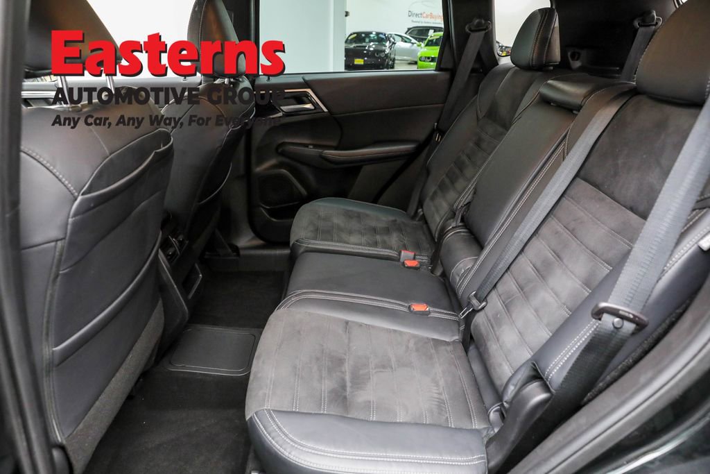 Used 2023 Mitsubishi Outlander SE image 21