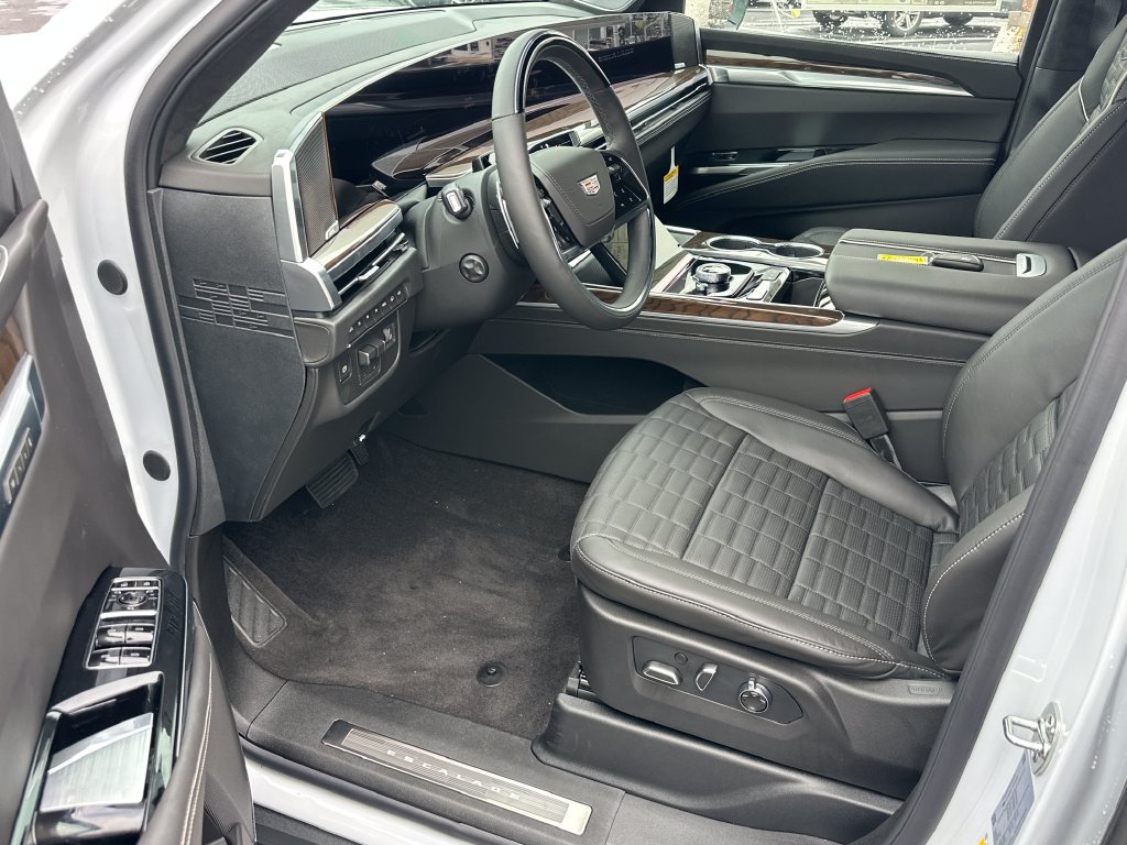 New 2026 Cadillac Escalade Platinum Sport w/ LPO, ONYX Package AWD/4WD image 8