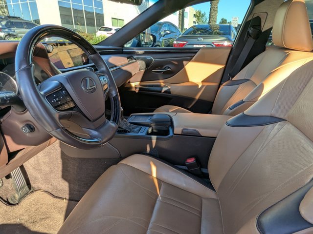 Used 2021 Lexus ES 350 w/ Luxury Package image 17