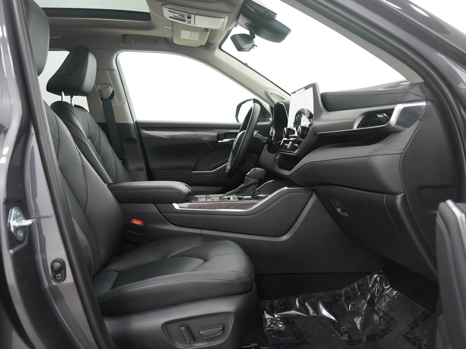 Used 2025 Toyota Highlander Platinum image 11